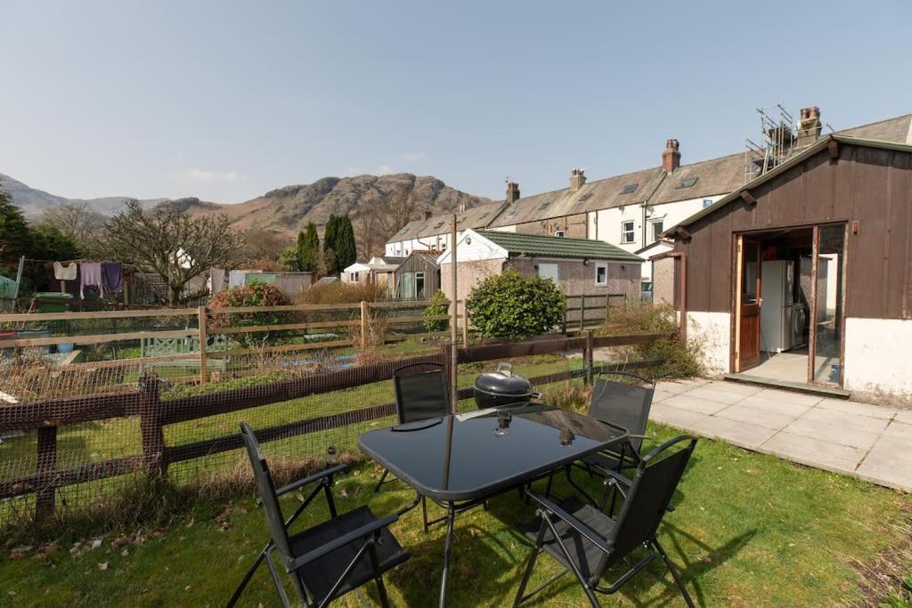 Stunning - Puddleduck - Centre Of Coniston